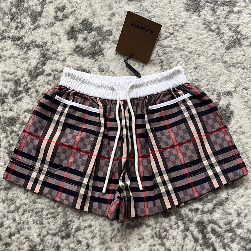 Burberry plaid short